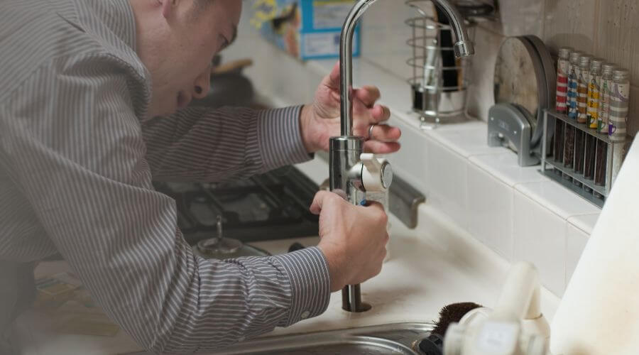 Local tankless water heater installation in Center, MO